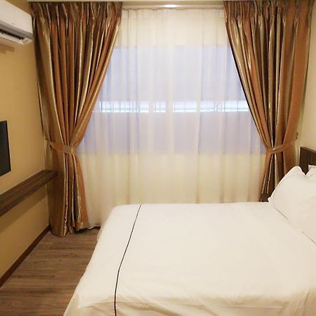 Angsoka Hotel Teluk Intan Zewnętrze zdjęcie