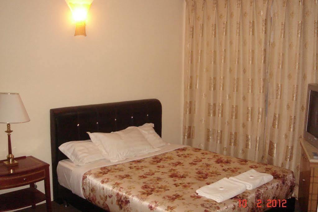 Angsoka Hotel Teluk Intan Zewnętrze zdjęcie