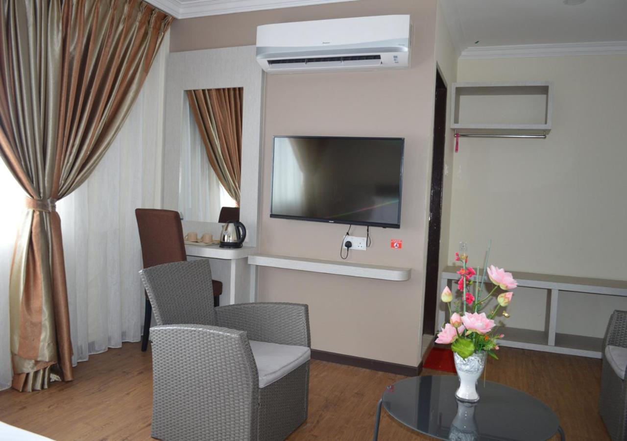 Angsoka Hotel Teluk Intan Zewnętrze zdjęcie